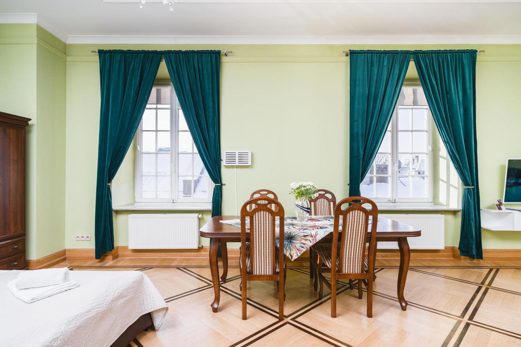Apartamenty W Palacu Pod Baranami Krakkó Kültér fotó