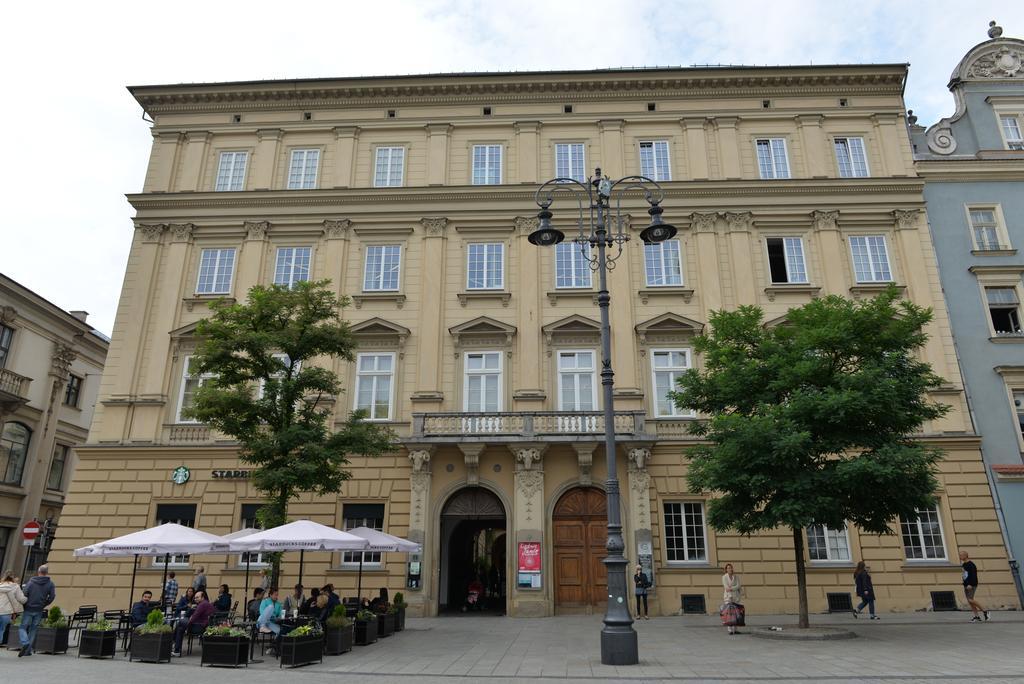 Apartamenty W Palacu Pod Baranami Krakkó Kültér fotó
