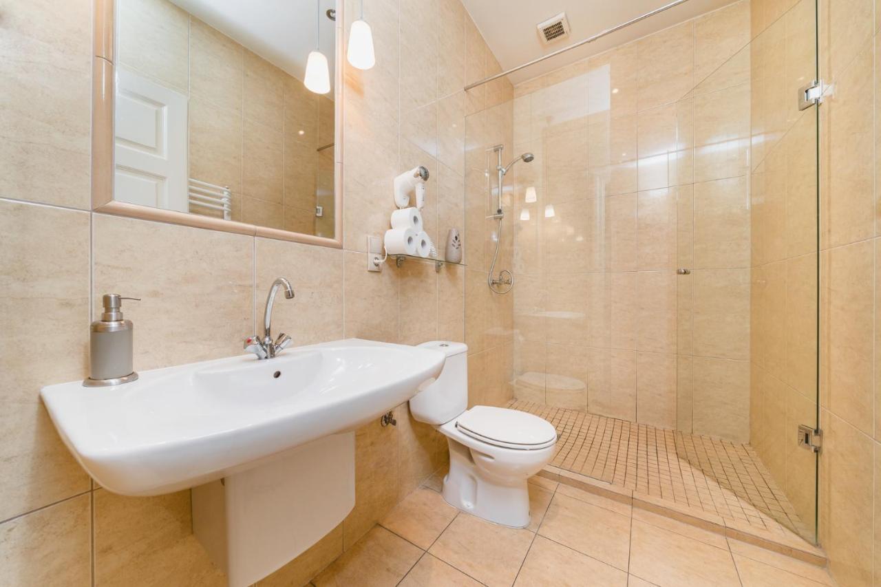 Apartamenty W Palacu Pod Baranami Krakkó Kültér fotó
